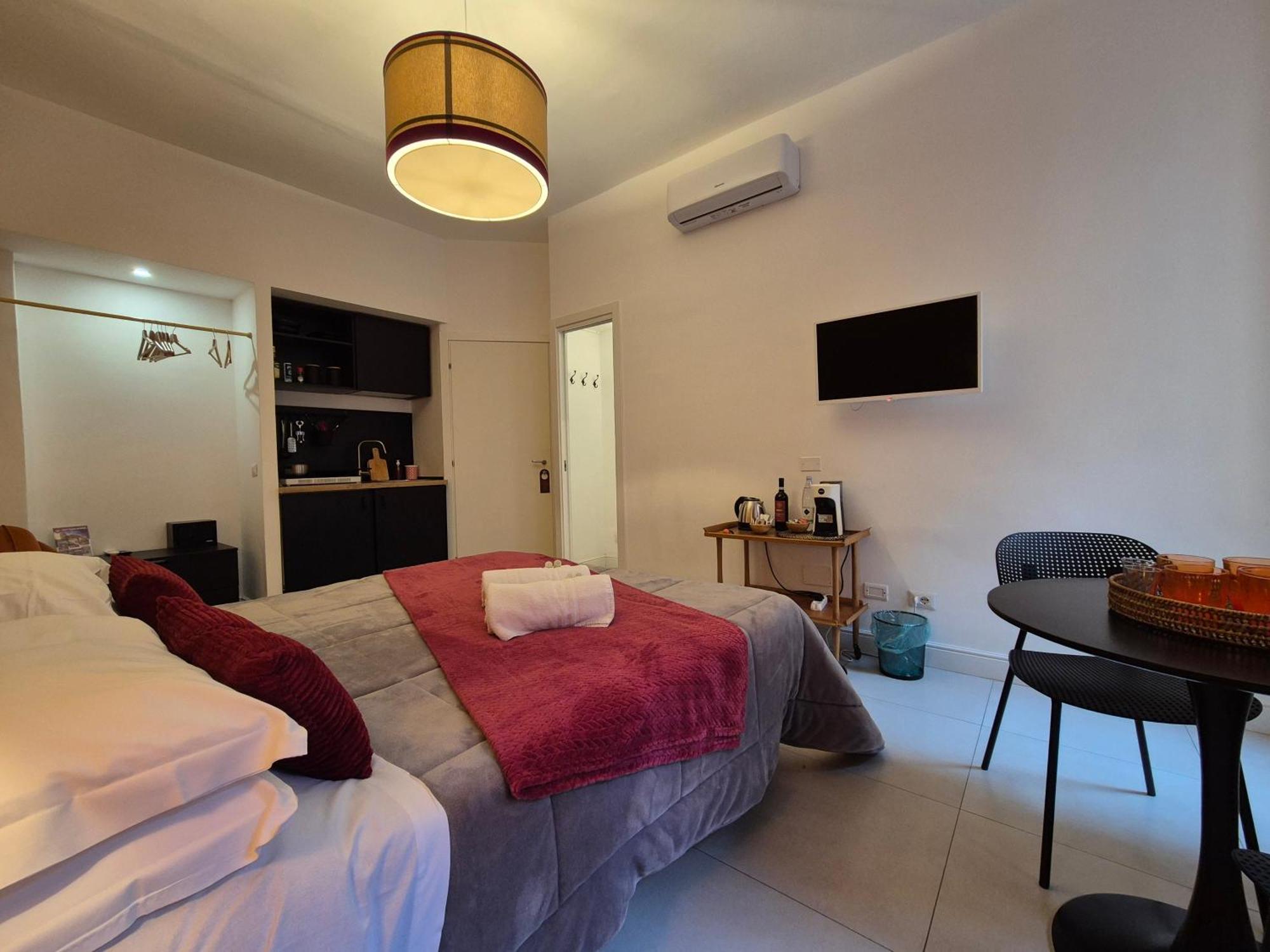 Iaio Luxury * Roma